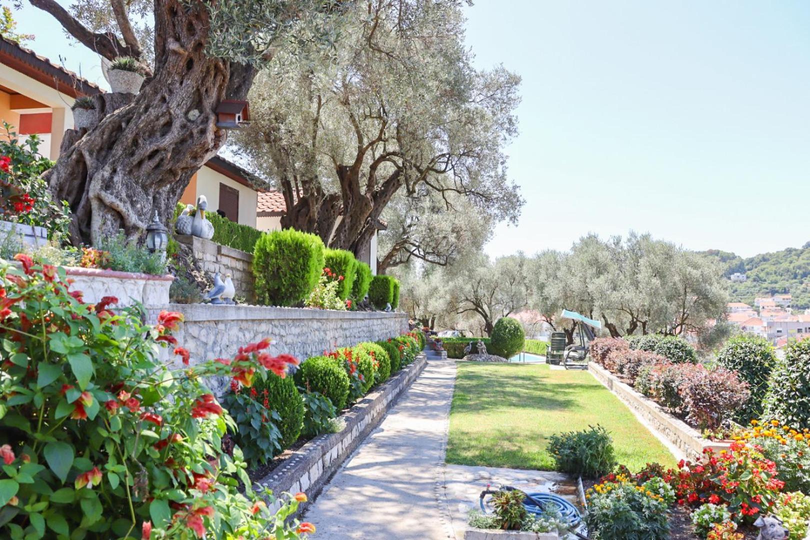 Hilja'S Oliven Garden Bungalows Ulcinj Buitenkant foto
